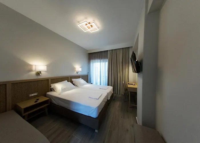 Elegant 3*