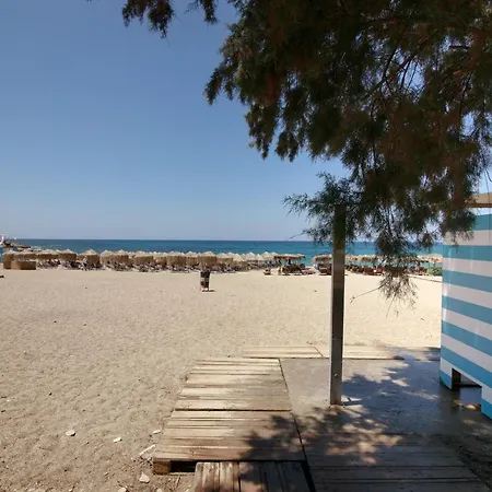 Elegant Kyparissia