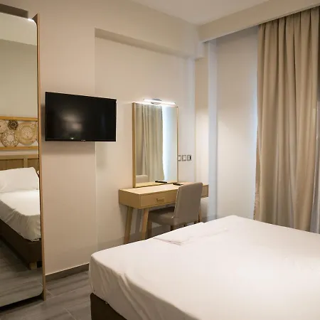 ホテル Elegant キパリシア