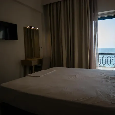 Elegant Hotel 3*