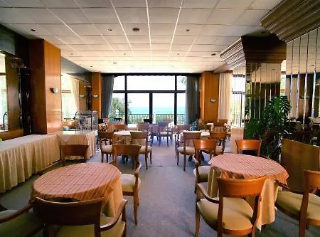 ホテル Elegant キパリシア