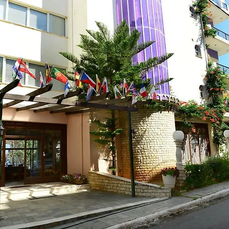 Elegant Kyparissia