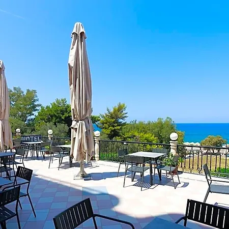 Elegant 酒店 3*