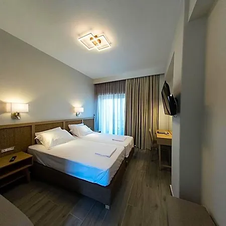 Elegant 3*