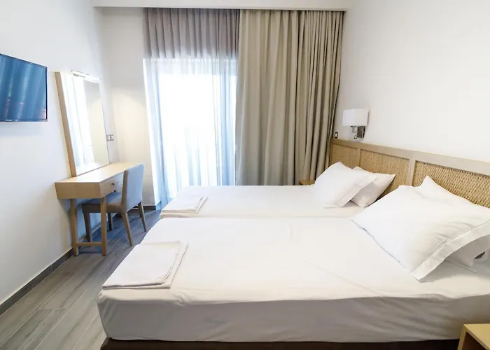 Elegant Hotel Kyparissia